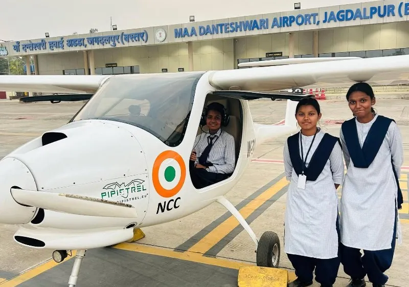 पहली बार मिला ‘फ्लाइंग एक्सपोजर’, नारायणपुर के बच्चों के सपनों को लगी उड़ान