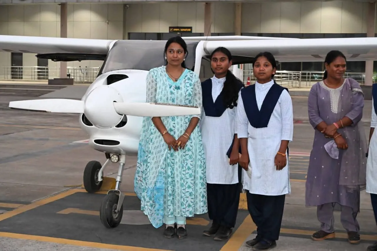 पहली बार मिला ‘फ्लाइंग एक्सपोजर’, नारायणपुर के बच्चों के सपनों को लगी उड़ान