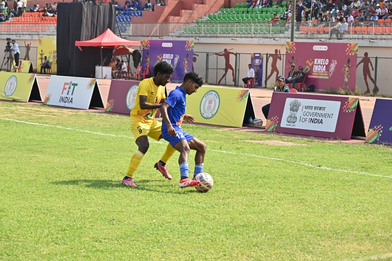 फुटबॉल: छत्तीसगढ़ को रजत, फाइनल में पश्चिम बंगाल से हार