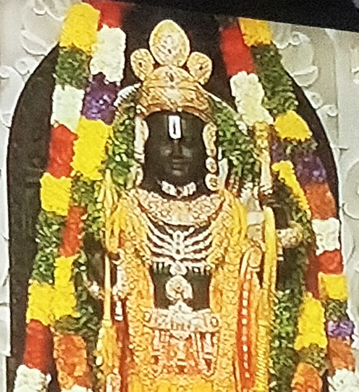गगनभेदी जयघोषों और शंखनाद के साथ राम मंदिर की प्राणप्रतिष्ठा सम्पन्न