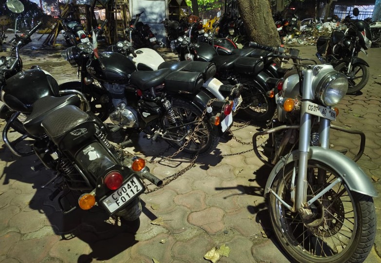 नाबालिग वाहन चालकों के खिलाफ पुलिस ने चलाया अभियान, दर्जनों  वाहन जब्त