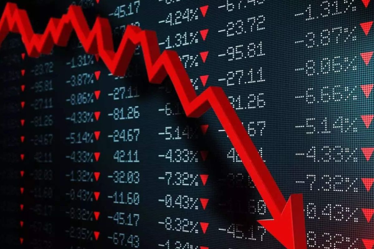 सेंसेक्स और निफ्टी में तेज गिरावट