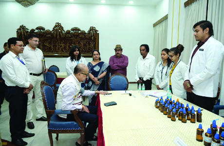 होम्योपैथिक स्वास्थ्य परीक्षण शिविर लोकभवन में 