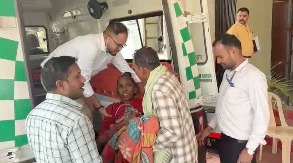 कलेक्टर के निर्देश पर कैंसर पीड़ित महिला को जिला अस्पताल में कराया गया भर्ती