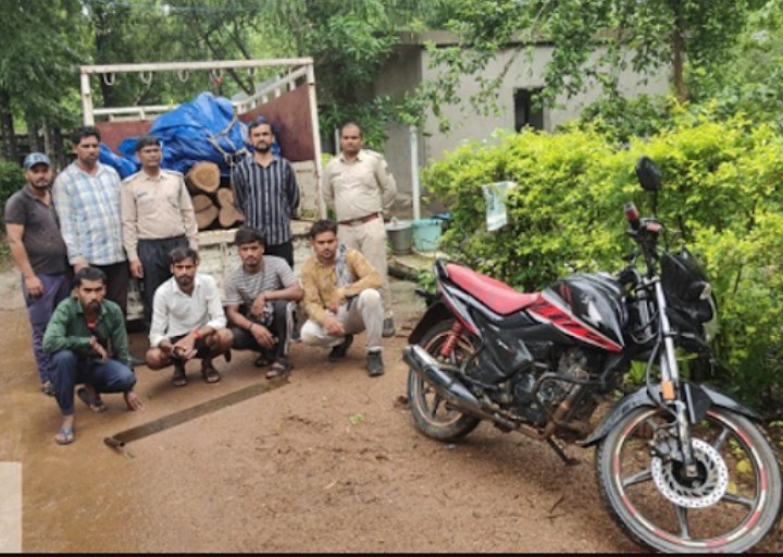 अवैध लकड़ी परिवहन पर वन विभाग  सख्त