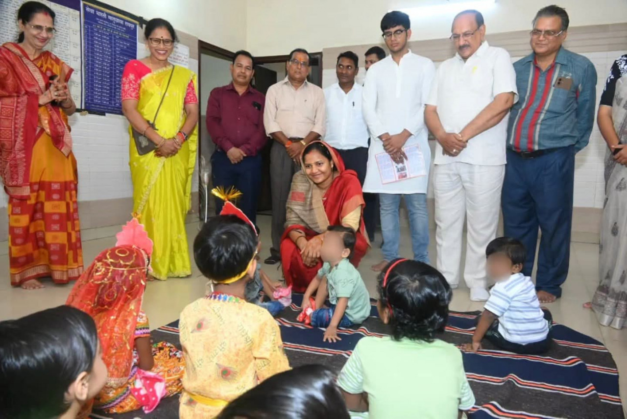 रायपुर की 'मातृछाया' बनी अनाथ बच्चों का सहारा, मंत्री लक्ष्मी राजवाड़े ने थपथपाई पीठ
