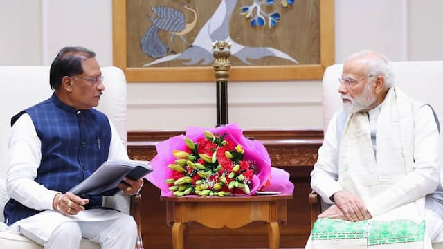 पीएम मोदी और सीएम साय की मुलाकात; बस्तर के विकास पर बड़ी चर्चा
