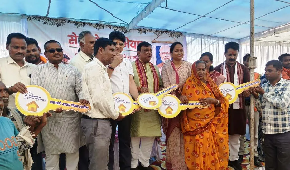 सरकार आपके द्वार’ से गांव तक पहुंचीं शासकीय सेवाएं