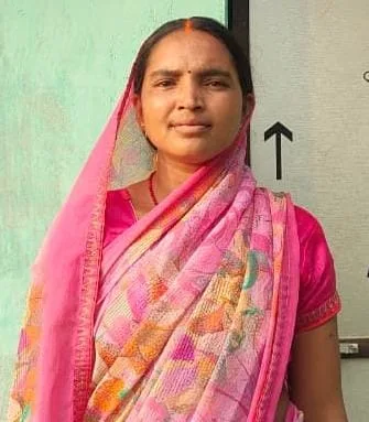कोरिया जिले की रहने वाली संजू राजवाड़े के परिवार को को मिला इन शासकीय योजनाओं का लाभ