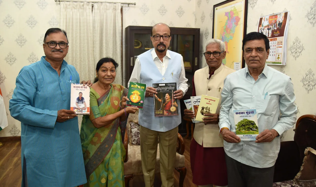 छत्तीसगढ़ी को संविधान की आठवीं अनुसूची में शामिल कराने के संबंध में चर्चा 