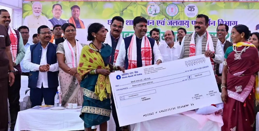 वन महोत्सव में मंत्री केदार कश्यप ने  लिया पर्यावरण संकल्प