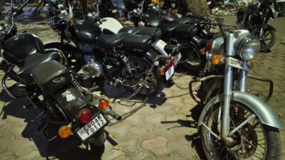 नाबालिग वाहन चालकों के खिलाफ पुलिस ने चलाया अभियान, दर्जनों  वाहन जब्त