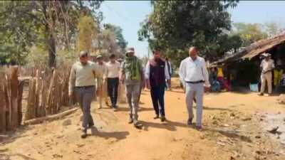  जब बाइक पर सवार होकर पहुंचे कलेक्टर-एसपी 