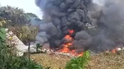 टेकऑफ के दौरान कोलंबिया का सैन्य विमान क्रैश, 66 जवान शहीद
