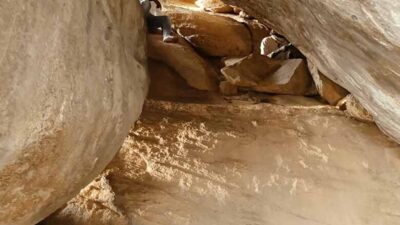गढ़पहाड़ की गुफाएँ:  इतिहासिक सभ्यता की अनूठी विरासत 