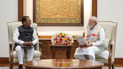 बस्तर 2.0 की शुरुआत, सीएम साय ने पीएम मोदी को दिया न्यौता, विकास ब्लूप्रिंट सौंपा