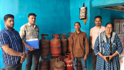 अवैध रूप से संग्रहित 20 गैस सिलेण्डर जब्त