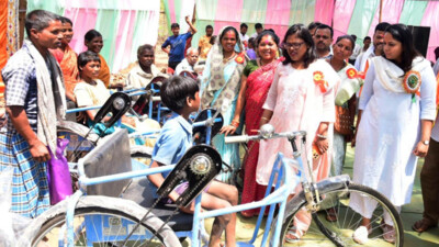 शासन की योजनाओं का लाभ जिले के अंतिम छोर तक पहुंची