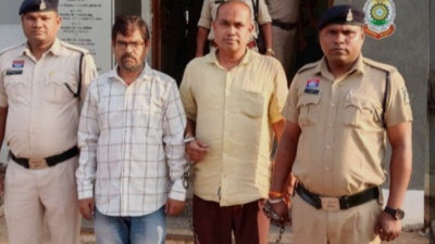 रायपुर सरकारी नौकरी के नाम पर 1.5 करोड़ की ठगी, शिक्षक और क्लर्क गिरफ्तार