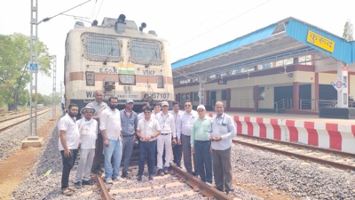 110 की रफ्तार से दौड़ी ट्रेन, धमतरीवासियों का रेल सफर का सपना अब करीब!