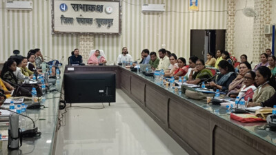 सूरजपुर में महिला एवं बाल विकास विभाग की योजनाओं की गहन समीक्षा