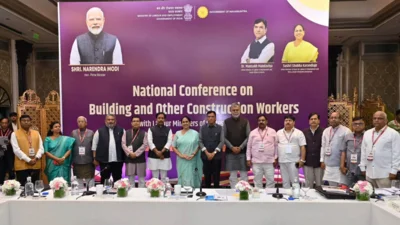 निर्माण श्रमिकों की सामाजिक सुरक्षा पर मंथन पर चर्चा की जा रही है 