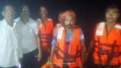 उफनती नदी में चट्टान पर फंसे ग्रामीण को डीडीआरएफ टीम ने किया सुरक्षित रेस्क्यू