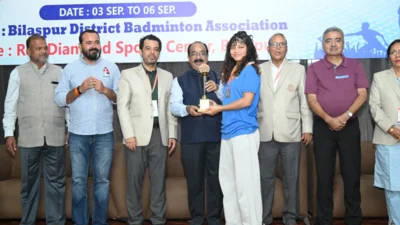 उप मुख्यमंत्री  अरुण साव ने वेस्ट जोन इंटर स्टेट मे बैडमिंटन प्रतियोगिता के विजेताओं को किया पुरस्कृत