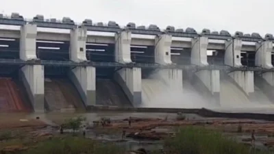 धमतरी में भारी बारिश से गंगरेल बांध उफान पर 