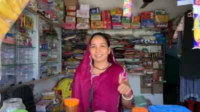 महतारी वंदन की राशि से पुन्नी ध्रुव की दुकान को मिला संबल